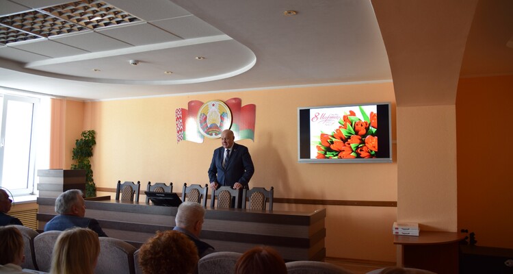 Віншаванне з 8 сакавіка ад калектыва ААТ 